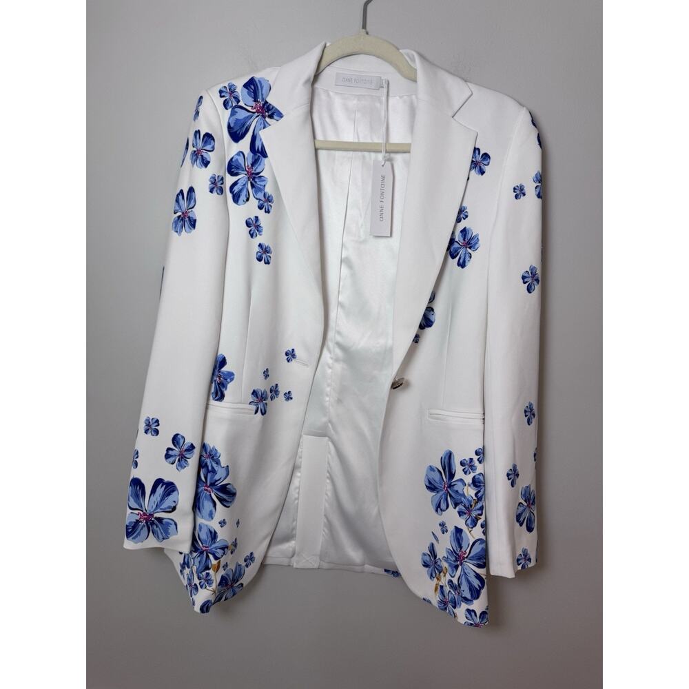 Anne Fontaine White Blazer with Blue Floral Print, new with tags sz 6, no belt - Picture 4 of 16